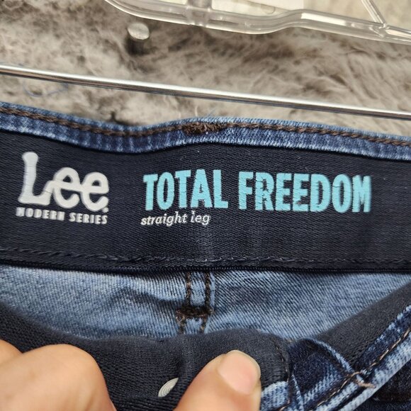 Lee Jeans Womens 14 Short Blue Modern Series Total Freedom Straight Leg *Read* - Picture 2 of 14